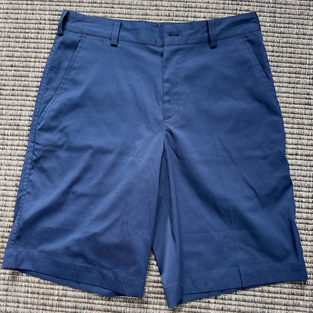 Nike Men's Blue Flat Front Dri-Fit Golf Shorts